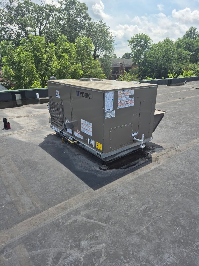 Rooftop HVAC unit installed by Airstream Heating & Cooling